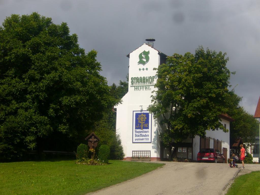 Hotel Straßhof Pfaffenhofen an der Ilm Exterior foto