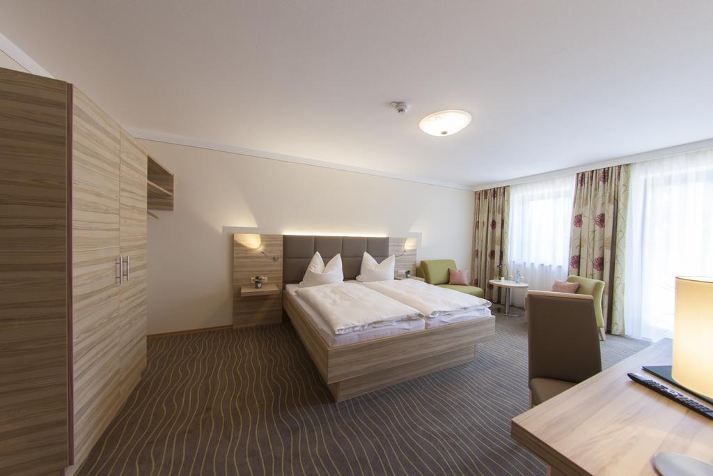 Hotel Straßhof Pfaffenhofen an der Ilm Zimmer foto