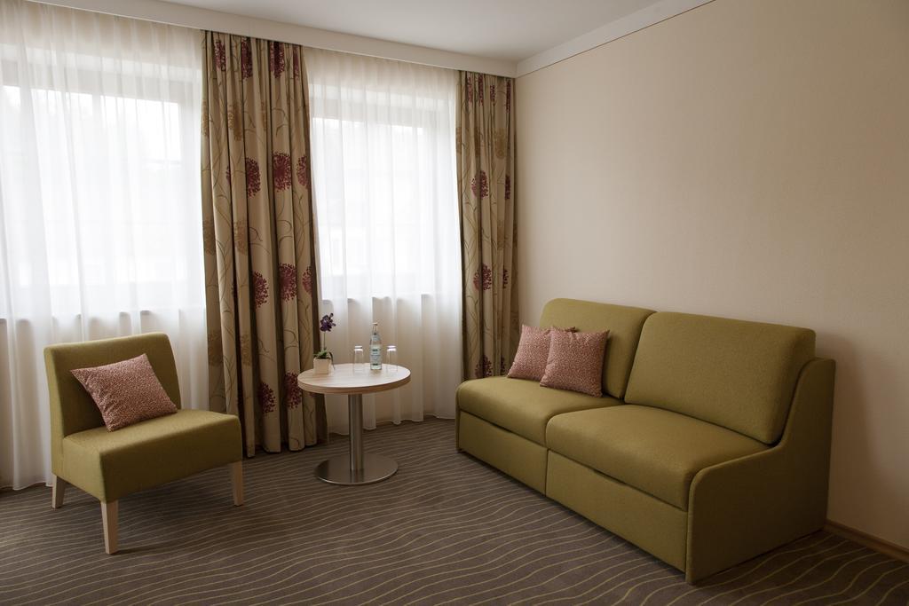 Hotel Straßhof Pfaffenhofen an der Ilm Zimmer foto