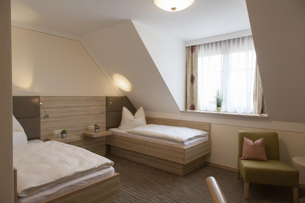 Hotel Straßhof Pfaffenhofen an der Ilm Zimmer foto